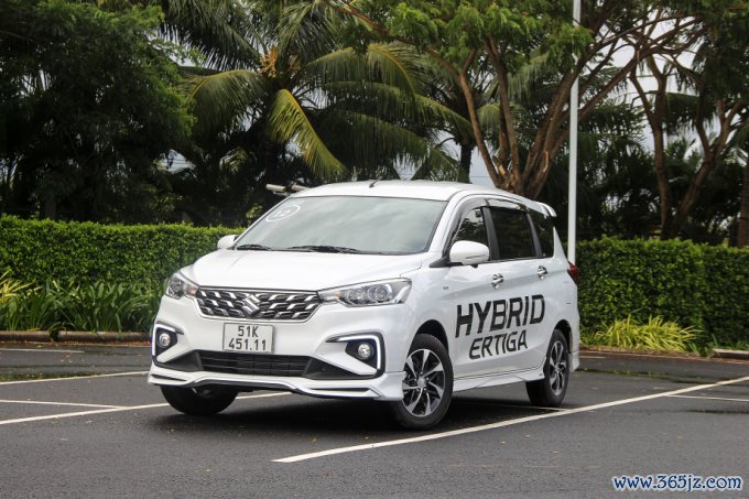 Ertiga mild-hybrid trong một hành trình trải nghiệm cho giới truyền thông hồi 2023. Ảnh: Phạm Trung