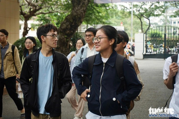 Một ngày đi học bằng metro của sinh viên  - Ảnh 8.